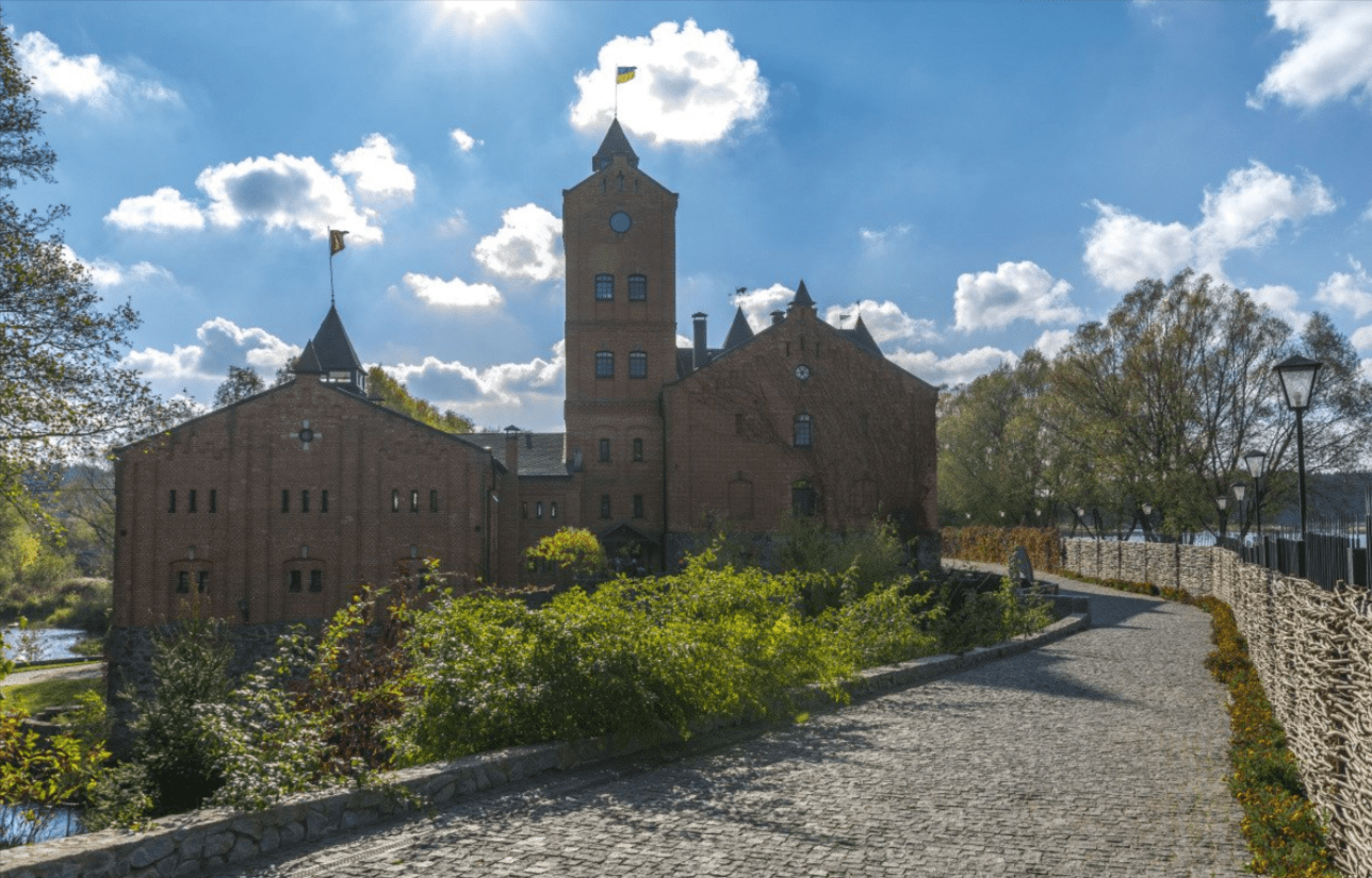 A Solo Traveler’s Journey to Radomysl Castle and Paper Museum